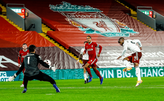  曼联新援首秀破门终结球荒  